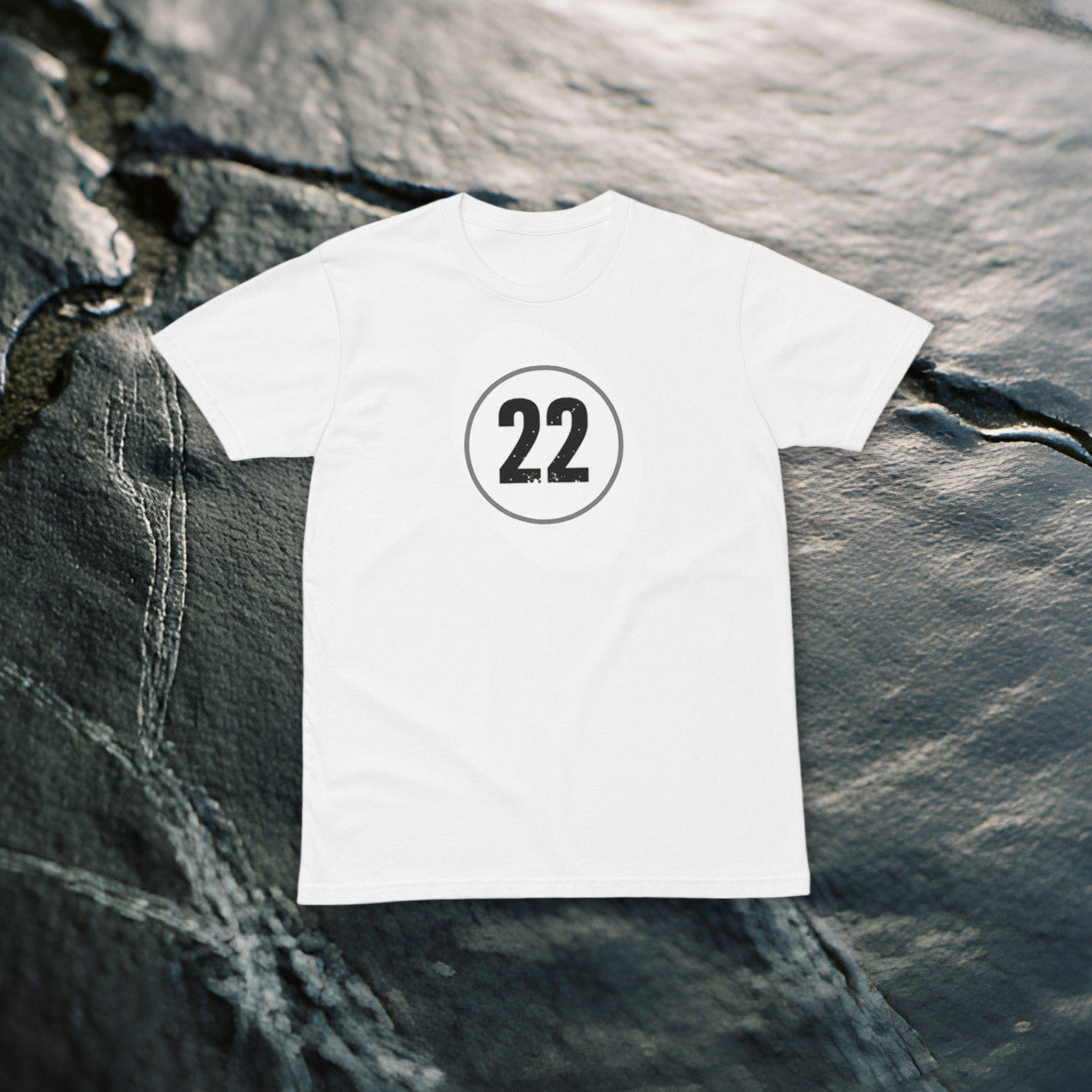 NO. 22 TEE shot flat