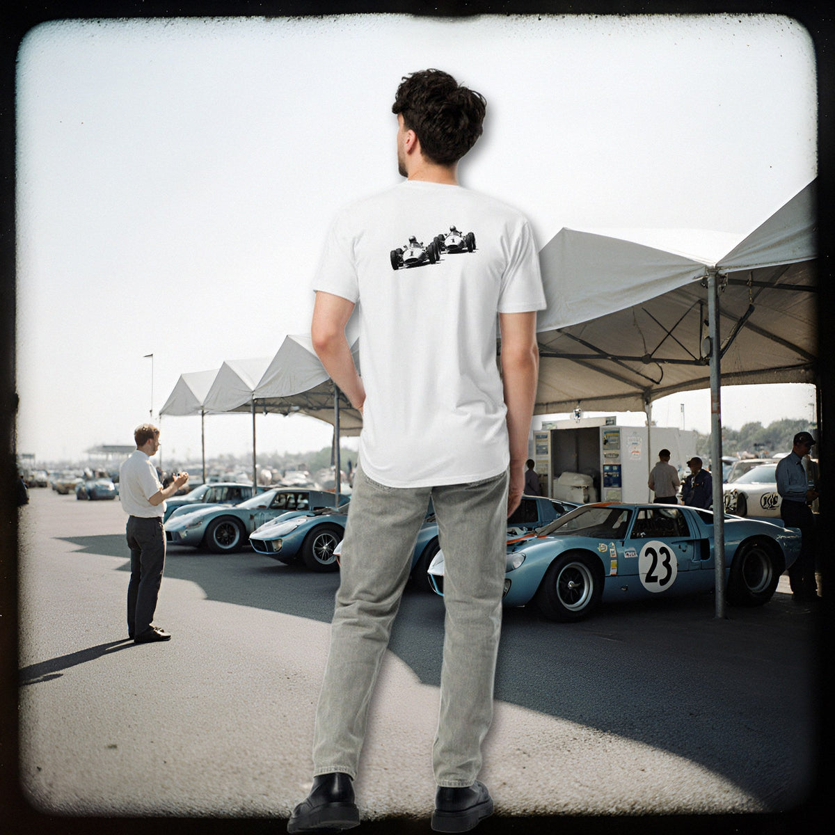 SLIPSTREAM TEE scene paddockday